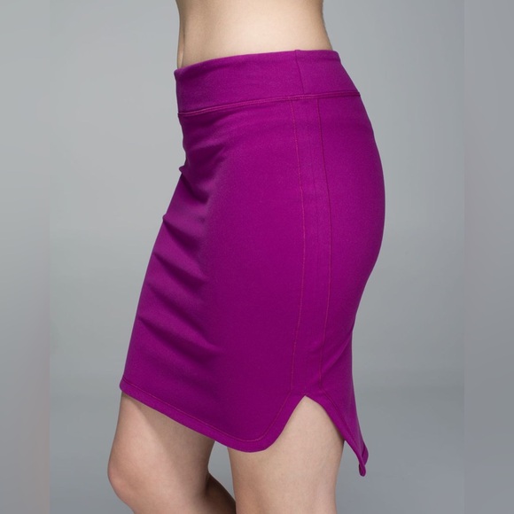 Lululemon City Skirt Regal Plum Size 6 - Picture 3 of 8